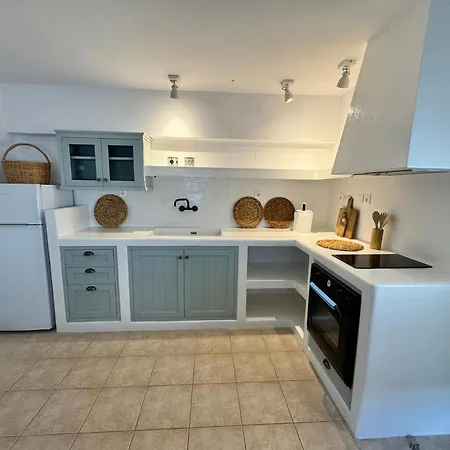 Leonidas House Renovated 2024