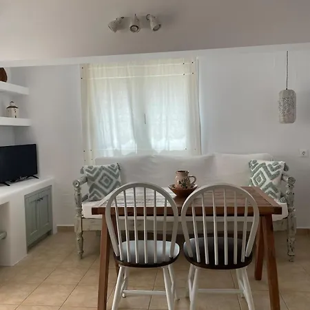 Leonidas House Renovated 2024 Casa de Férias