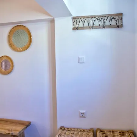 Leonidas House Renovated 2024