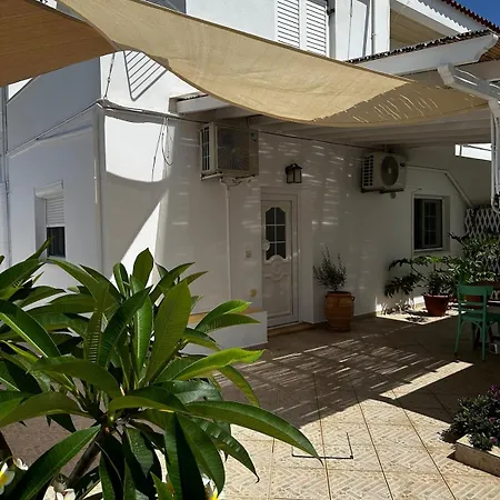 Leonidas House Renovated 2024